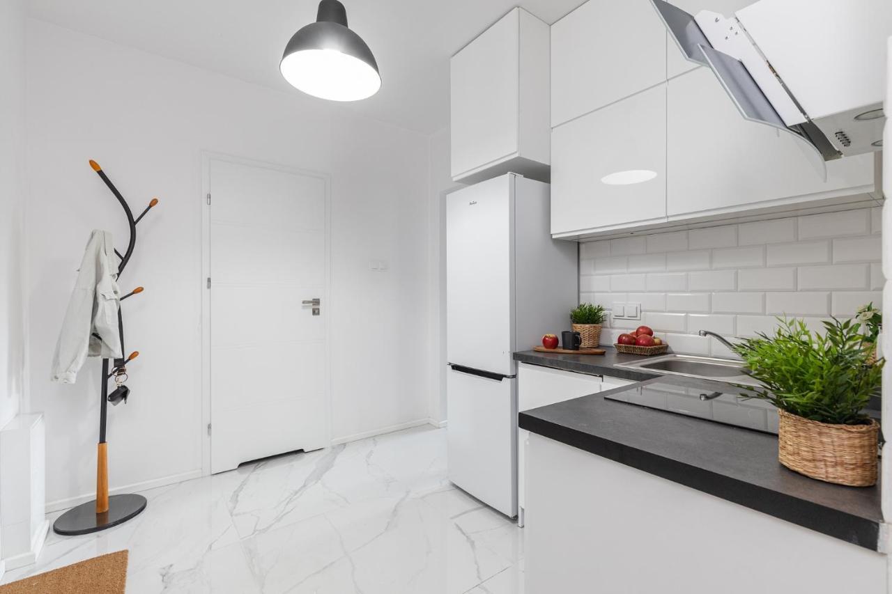 Superapart Strzelecka 24 Warszawa Exteriör bild